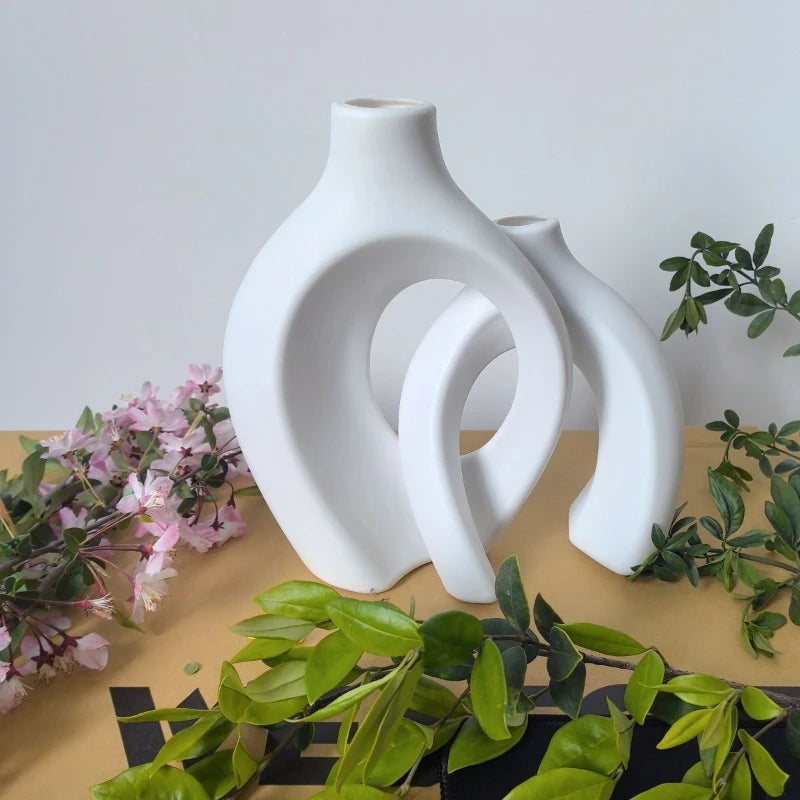 A Set of Hugging Vase Home Decoration