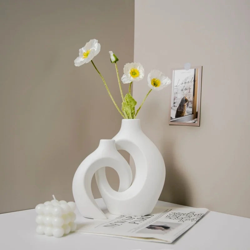 A Set of Hugging Vase Home Decoration