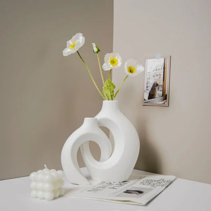 A Set of Hugging Vase Home Decoration